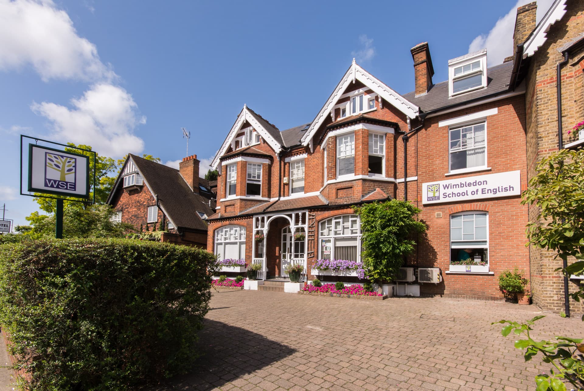 Wimbledon School of English image 1