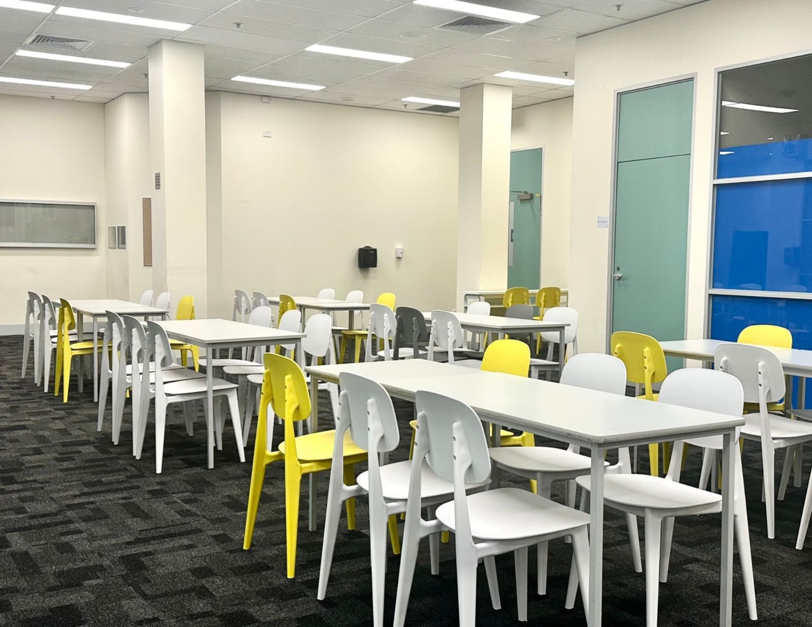 AUIPT Language College image 5