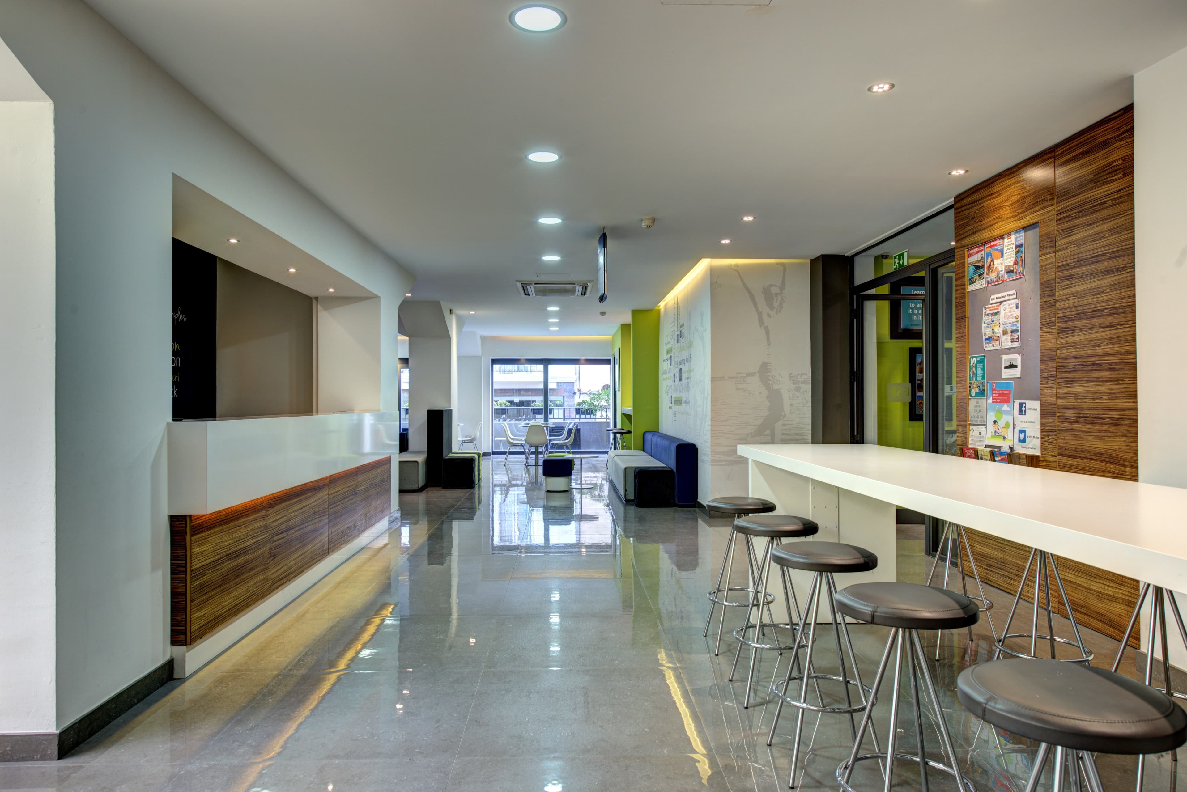 European School of English image 2